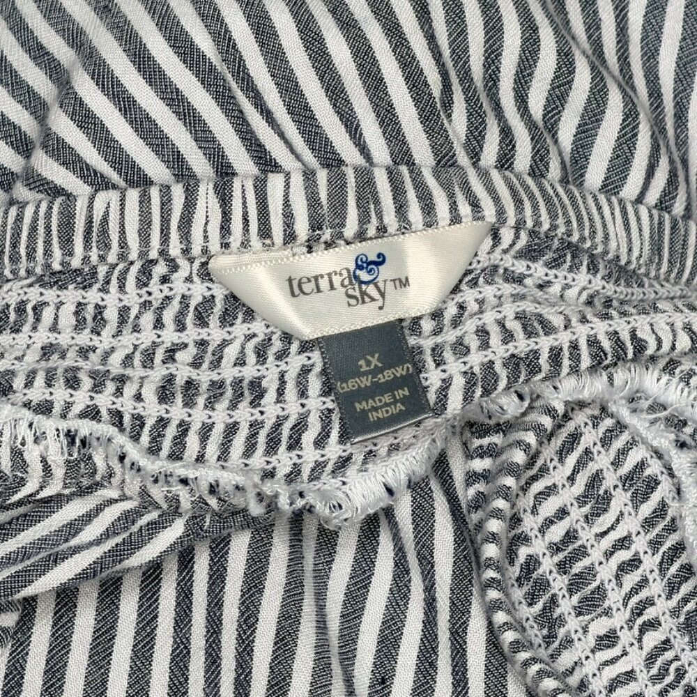 Terra & Sky Striped Off-the-Shoulder Smocked Boho Blouse - 1XL - Picture 7 of 9